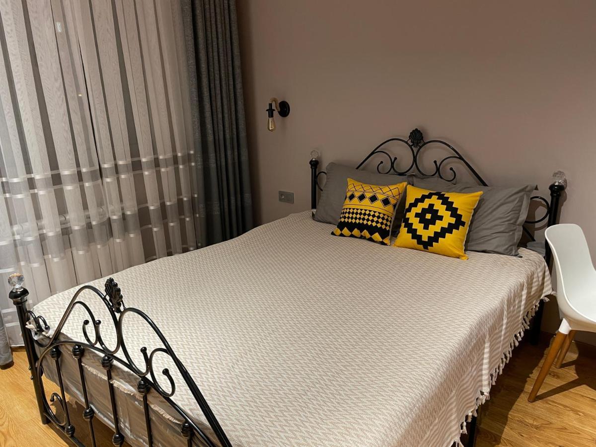Appartamento Covent Garden Tashkent Esterno foto
