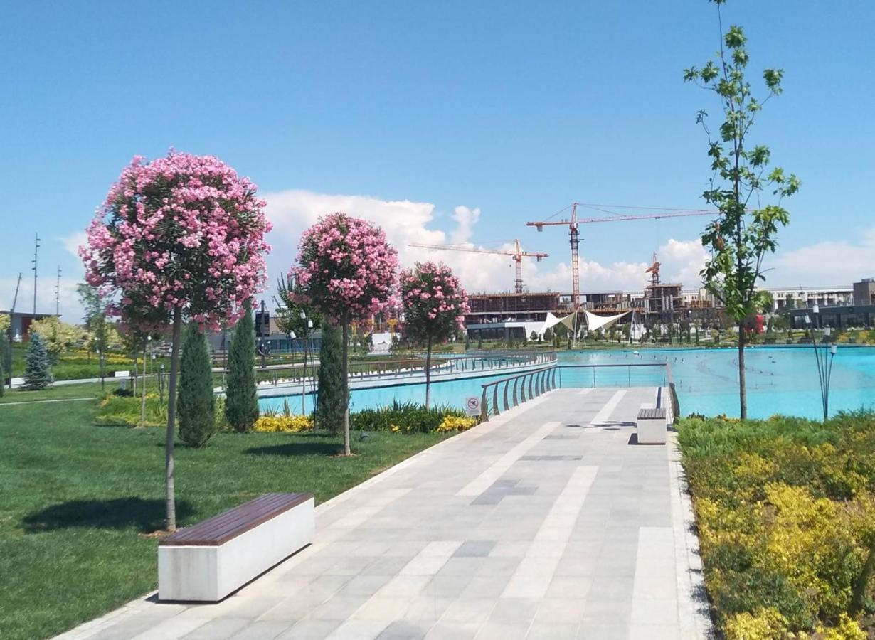 Appartamento Covent Garden Tashkent Esterno foto